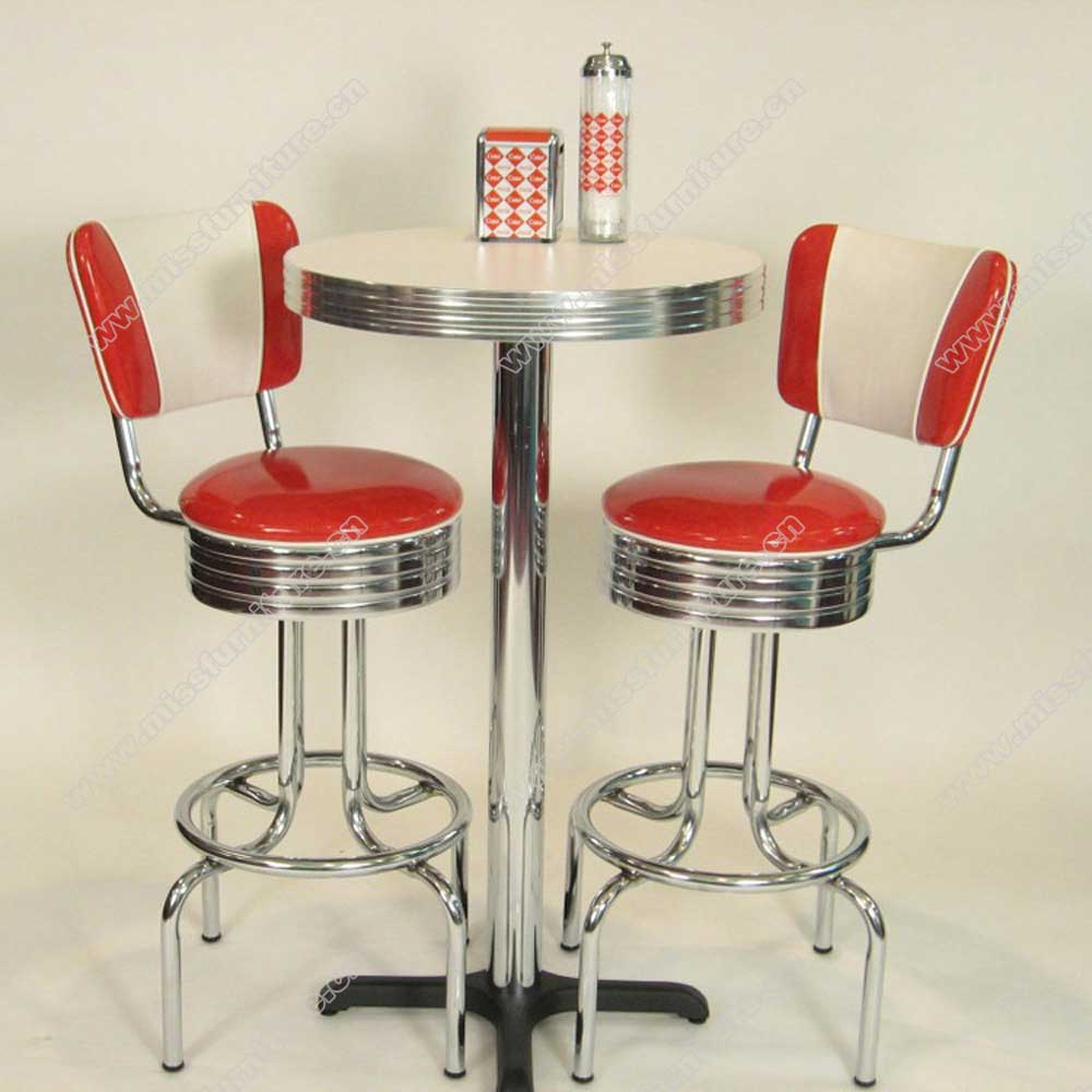 Classic V back red leather american retro diner bar chairs and round bar table set, 1950s retro american diner bar chairs with bar table set ,American 1950s style retro diner bar chairs and table set furniture M-8601